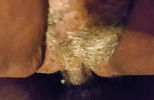 XXX Sdraiati sullo stomaco e inizia a succhiare la vite foto porno donne formose