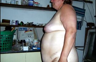 XXX Uno sconosciuto pompato nella foto porno tardone gestione del fondo bagno